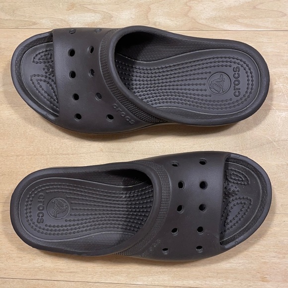 CROCS Duet Scutes Slide Sz 7 - Picture 1 of 9